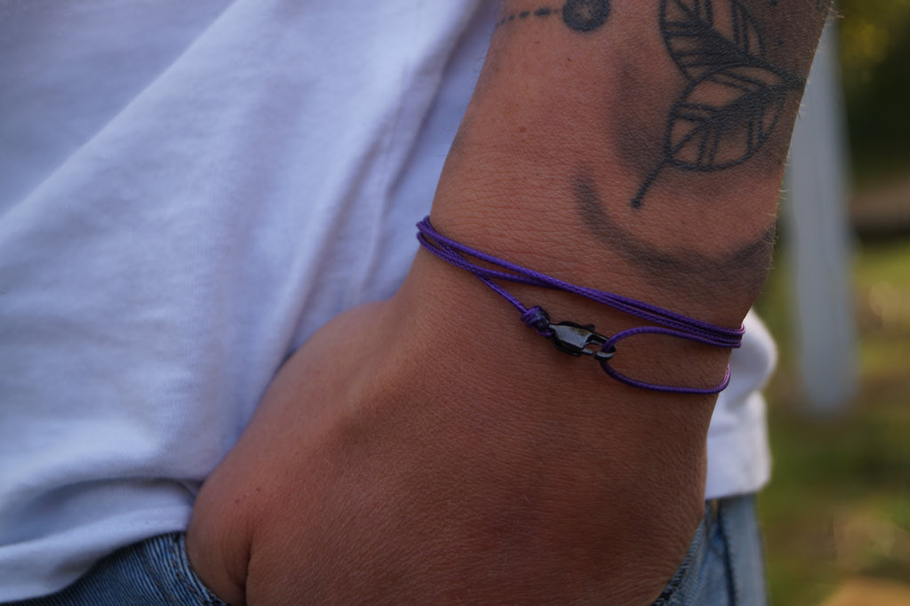 Cord bracelet with clasp - Purple with black clasp