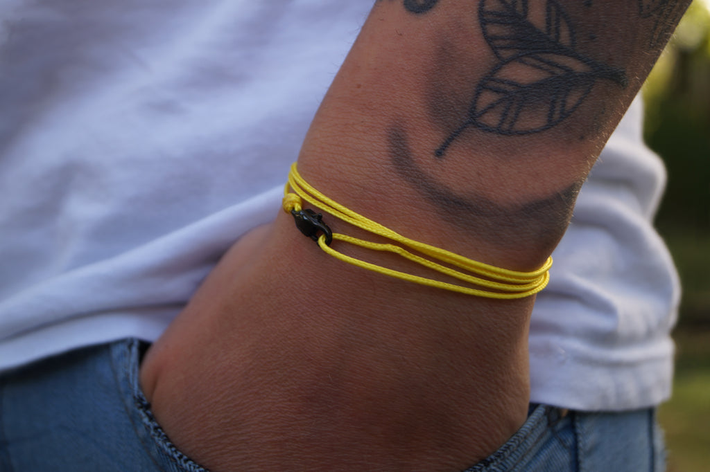 Cord bracelet with clasp - Yellow with black clasp
